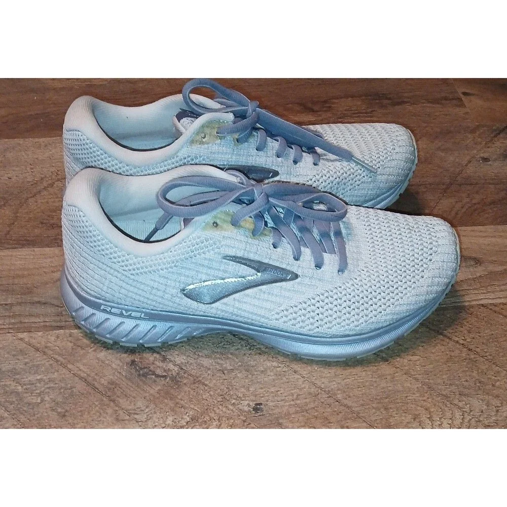 Brooks Revel 3